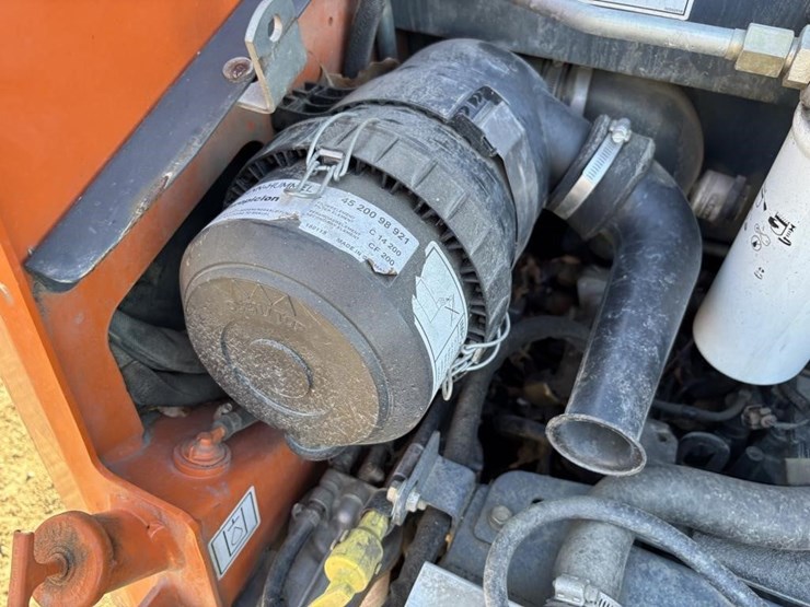 2019-gehl-rt105-image-32