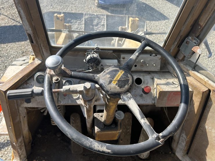 1980-caterpillar-930-image-58