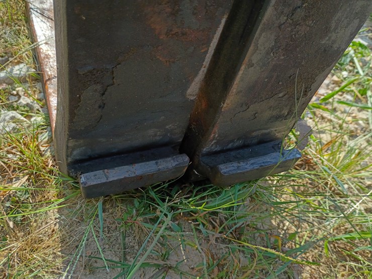 #101-•-set-of-42"-pallet-forks-image-10