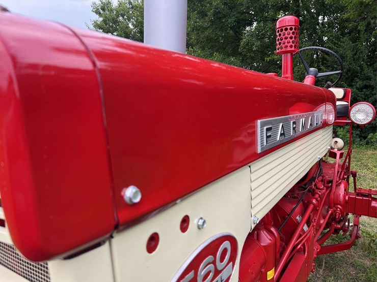 farmall-560-diesel-image-21