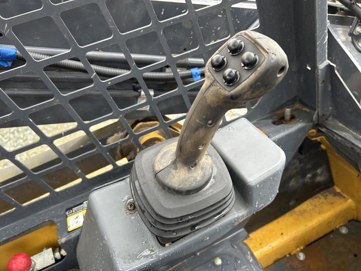 deere-318g-image-39