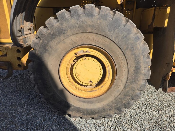 2007-deere-844j-image-62
