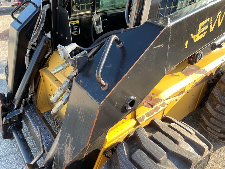 1980-new-holland-lx885-image-34