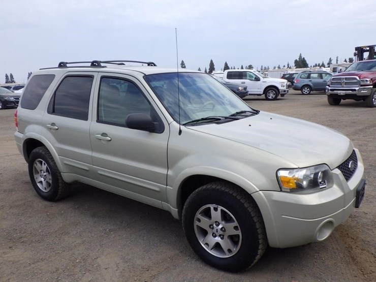 2005-ford-escape-image-2