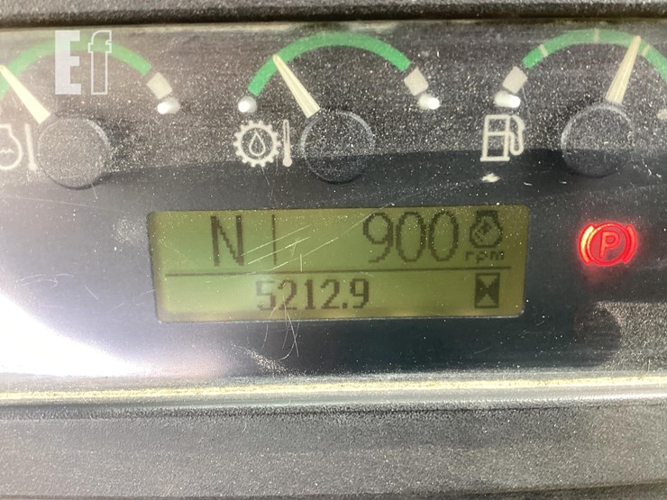 2010-deere-310j-image-16