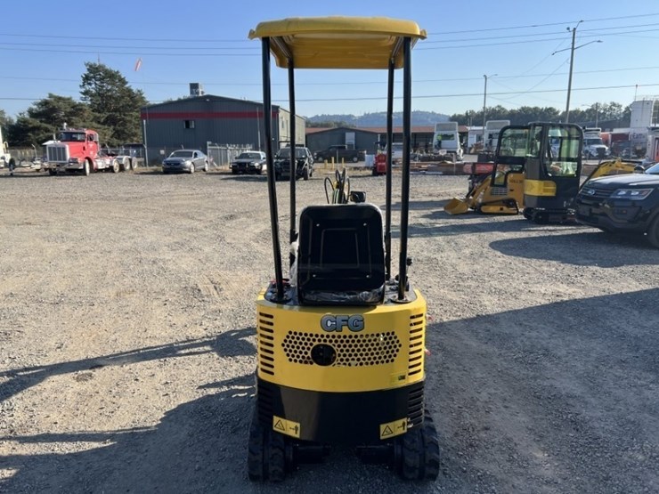 2025-cfg-qh12r-mini-hydraulic-excavator-image-5