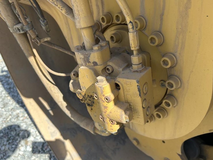 caterpillar-cb54-image-52