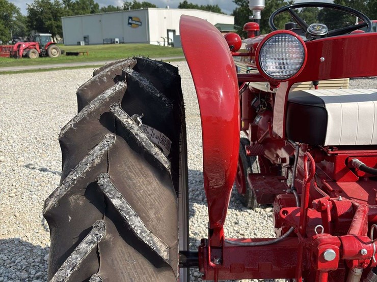 farmall-240-image-60