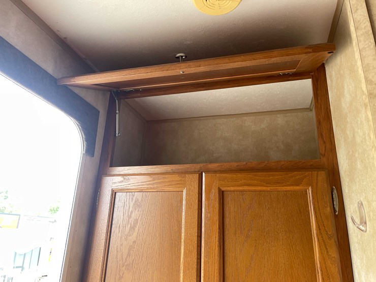#1976-•-2012-coachman-camper-(no-title)-image-72