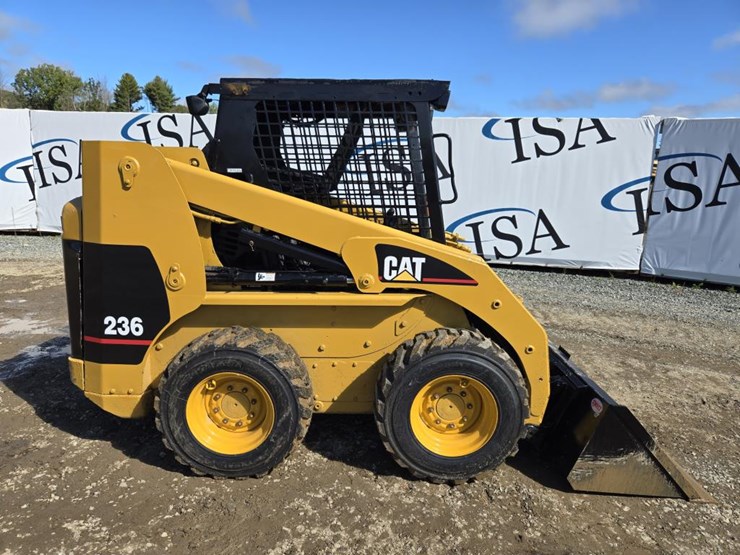 caterpillar-236-image-6
