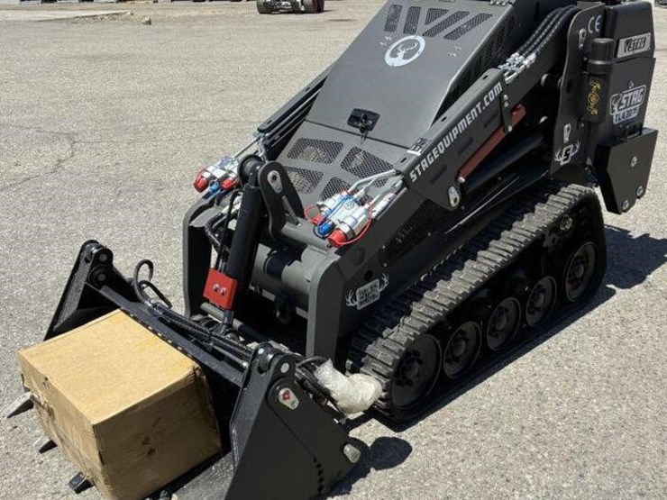 2025-stag-tl430-skid-steer-track-loader-image-1