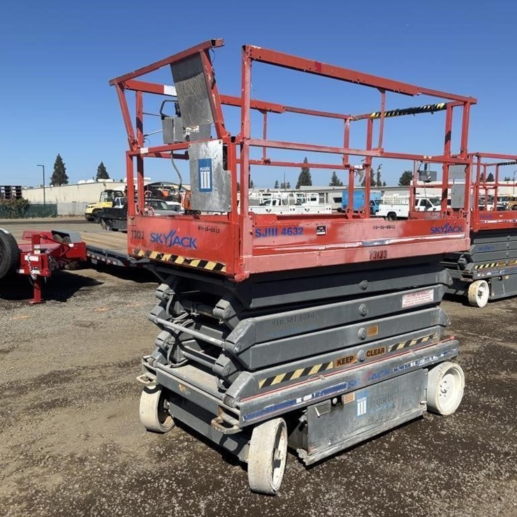 SkyJack SJ4632 Scissor Lift
