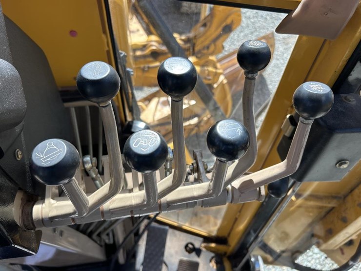 2001-deere-772ch-image-113
