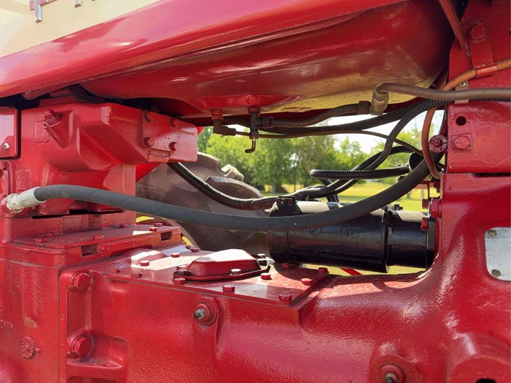 farmall-350-diesel-high-crop-image-65