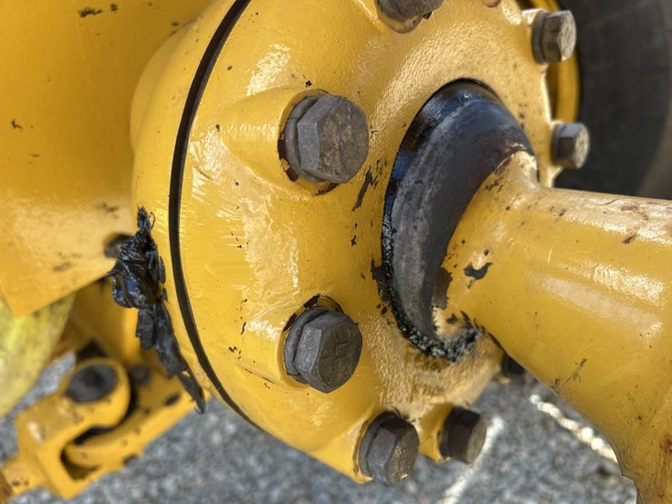 2001-deere-772ch-image-33
