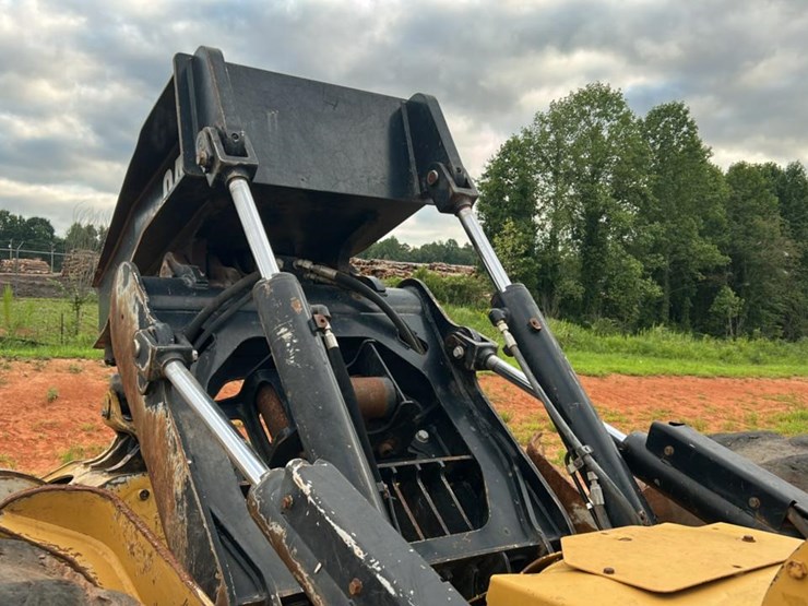 2018-caterpillar-535d-image-22