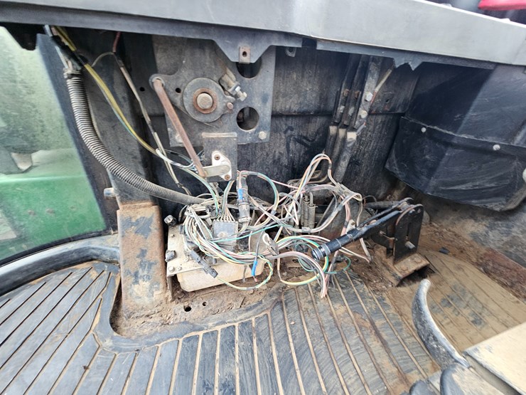 john-deere-8760-image-52