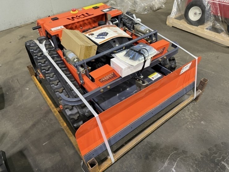 2025-tpm-rm900sb-crawler-rc-mower-image-2
