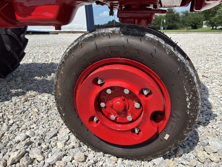 farmall-240-image-14