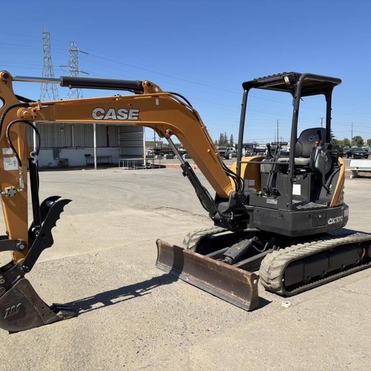 2019 CASE CX37C