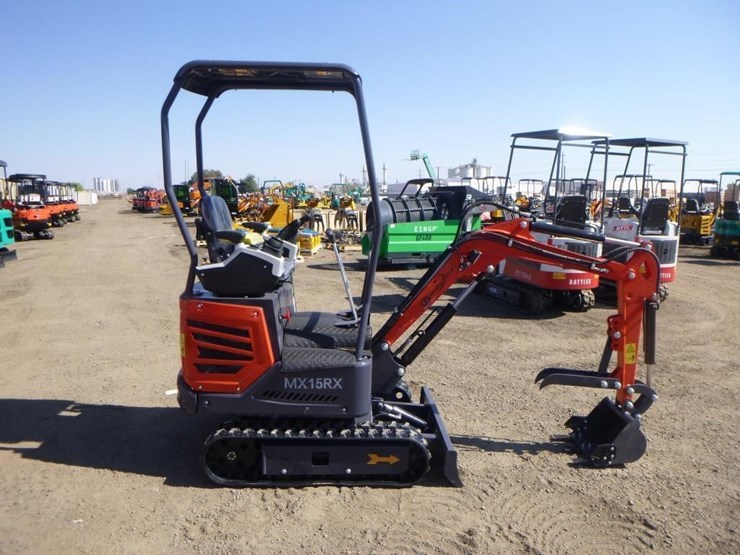2025-agt-mx15rx-hydraulic-excavator-image-7