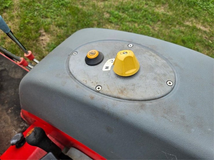 #2019-•-mccormick-gx45a-compact-tractor-image-20