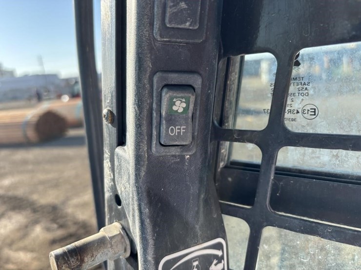 2021-bobcat-t770-image-29