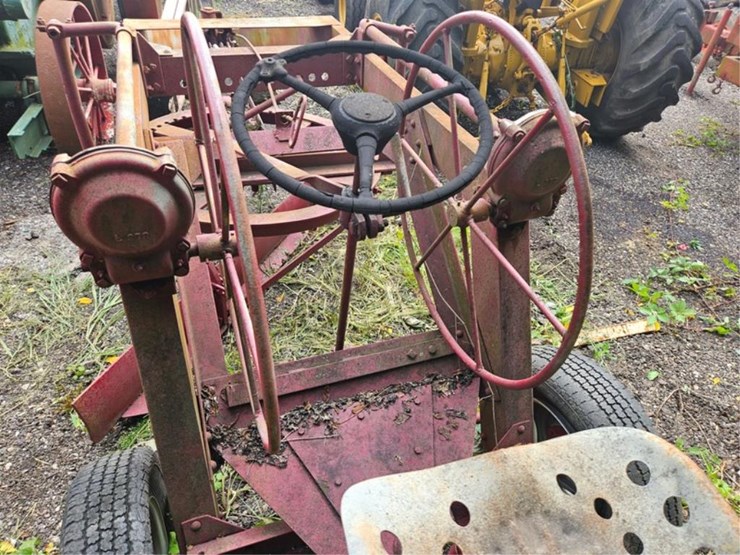 #2010-•-illinois-s-15a-pull-type-8'-grader-image-13