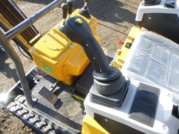 2025-agt-mx12rx-hydraulic-excavator-image-22