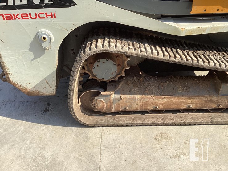 2021-takeuchi-tl10v2-image-12