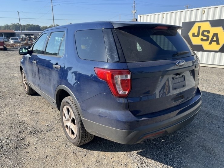 2017-ford-explorer-image-6