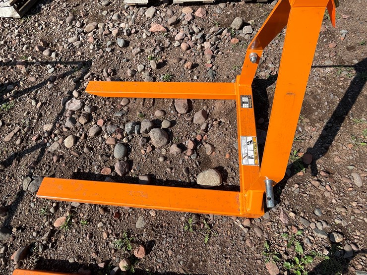 #8348-•-wolverine-tray-fork-rack-image-6