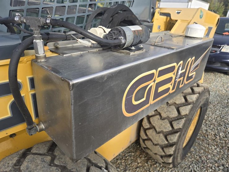 2019-gehl-v420-image-23