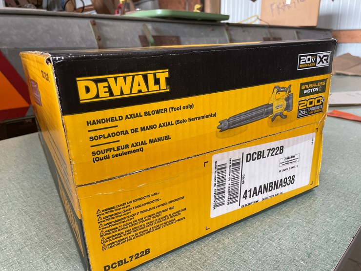 #6347-•-new-dewalt-20v-xr-axial-leaf-blower-image-4