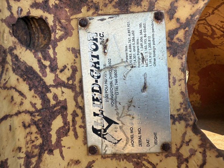 caterpillar-245-image-21