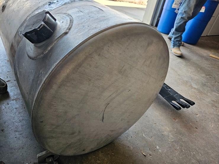 #21176-•-120-gallon-tank-w/-bands-image-6