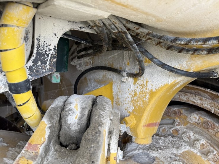 komatsu-hd465-5-image-123