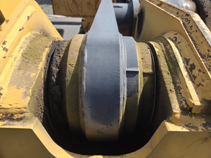 2007-deere-844j-image-30