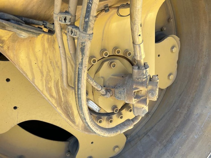caterpillar-cb54-image-14