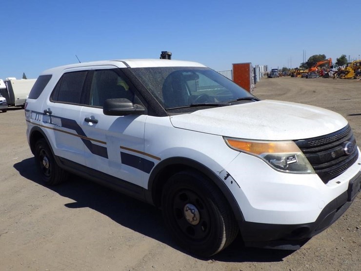 2015-ford-explorer-image-2