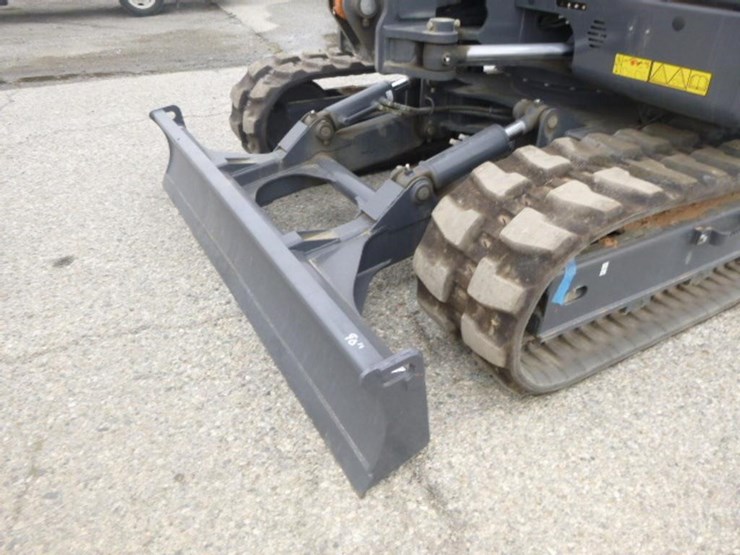 2023-develon-dx85r-3-hydraulic-excavator-image-6