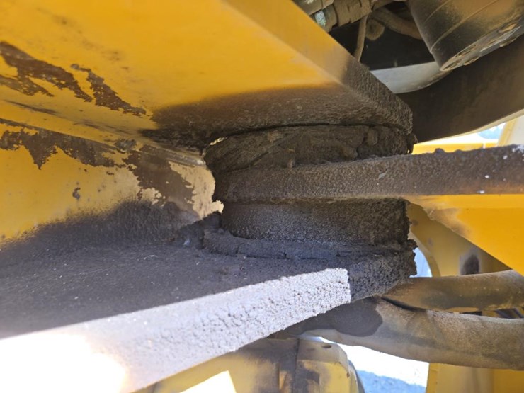 2007-deere-844j-image-40