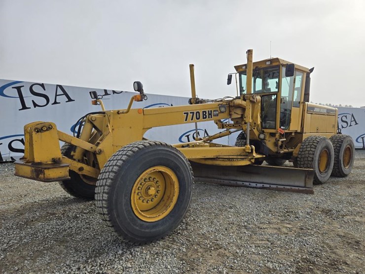 deere-770bh-image-1