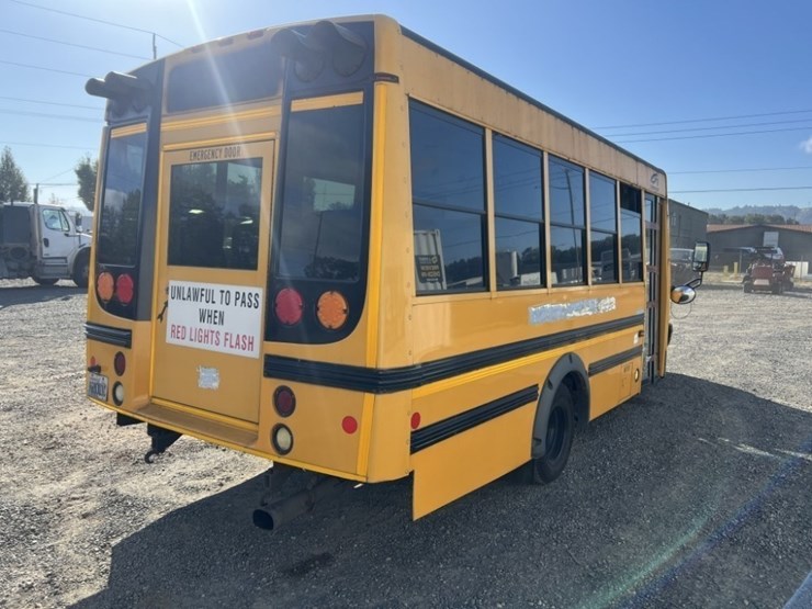 2008-chevrolet-express-school-bus-image-4