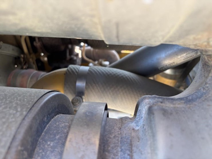 2017-deere-750k-image-68