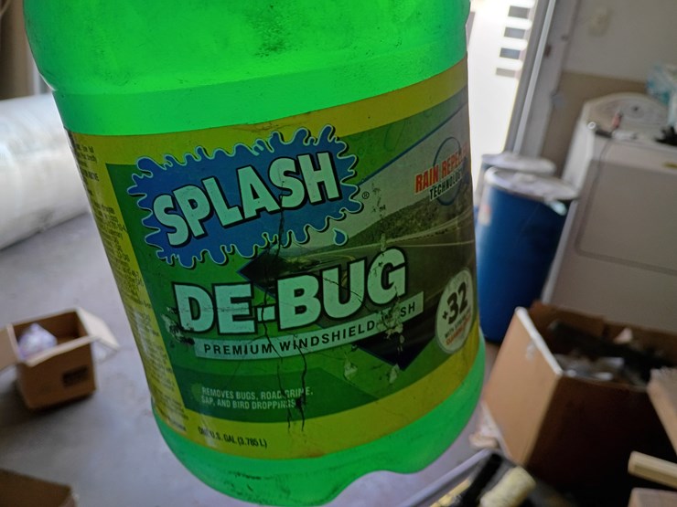#21166-•-windshield-cleaner-image-2