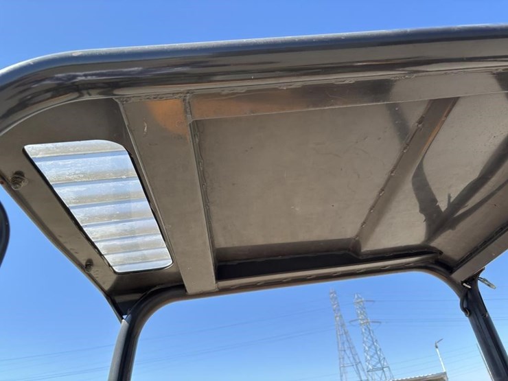 2019-case-cx37c-image-42