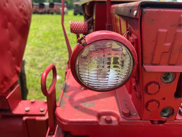 farmall-560-image-53