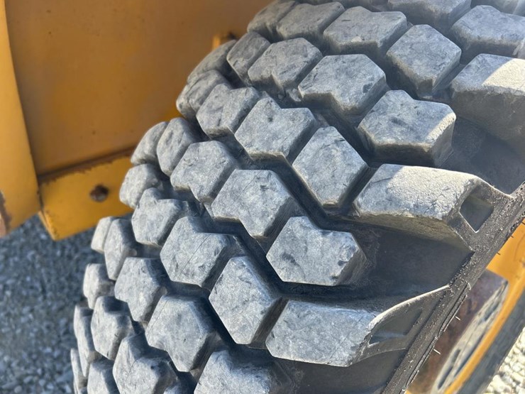 2009-jcb-527-55-image-50