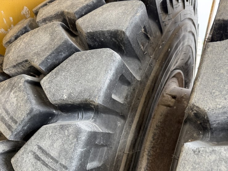 komatsu-hd465-5-image-142